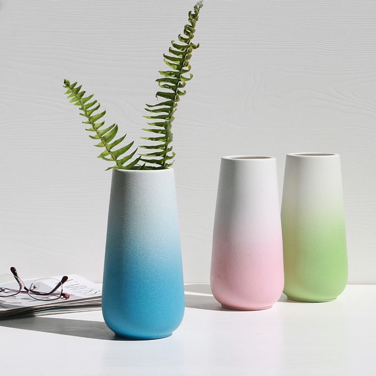 Gradient Stem Vase